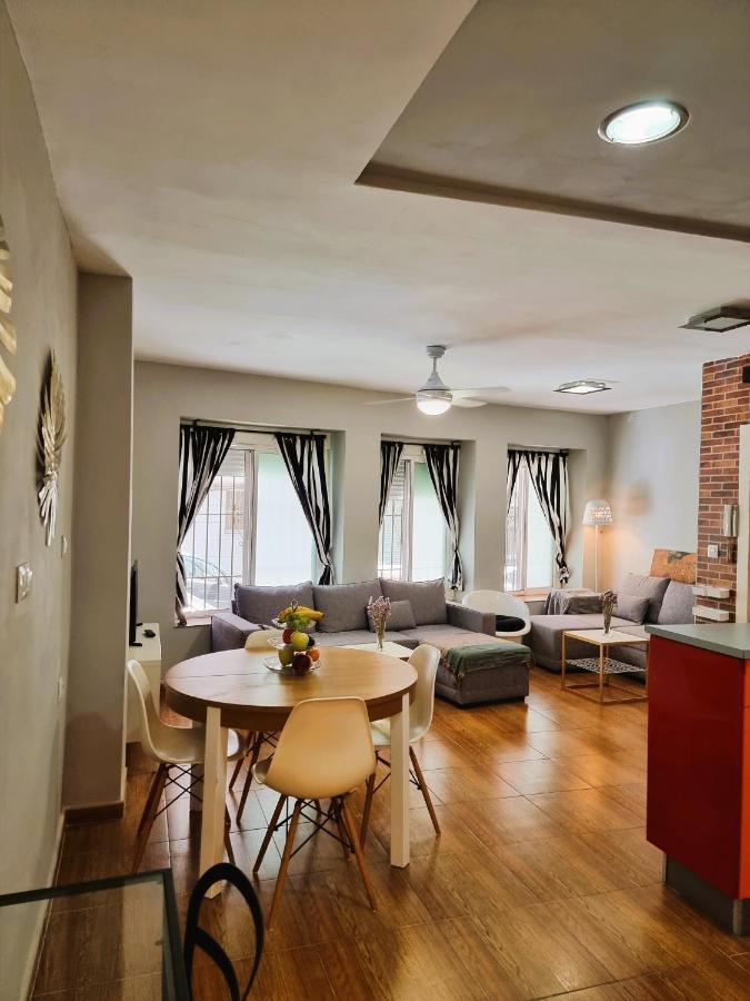 Claudia City-center Apartment *